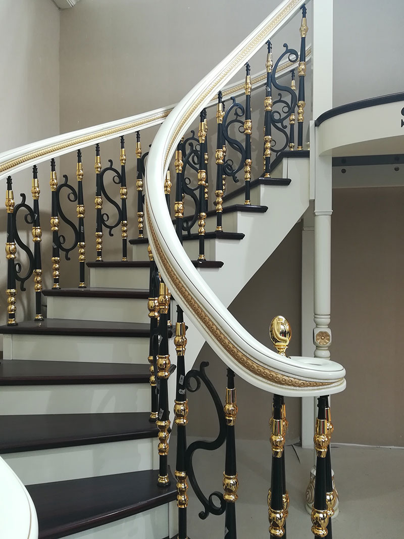 白色搭配的輕奢風格樓梯裝修效果圖