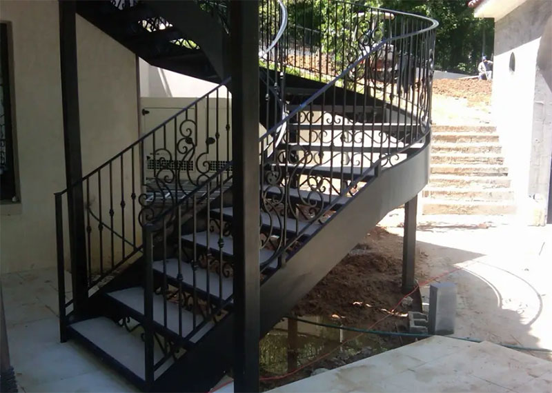 1664112812859299.jpg 戶外樓梯圖片