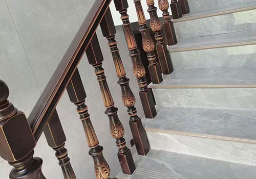 家庭裝修銅藝樓梯家居裝飾效果圖