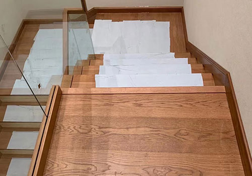 別墅室內(nèi)鋼木玻璃樓梯扶手設(shè)計(jì)效果圖