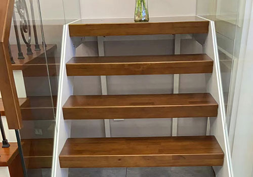 室內鋼木樓梯設計效果圖