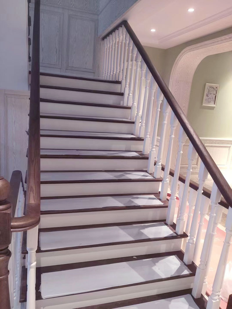 輕奢別墅樓梯扶手設計效果圖